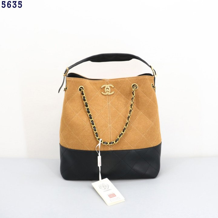 CN 샤넬 2024/25 공방 스웨이드 쇼핑백