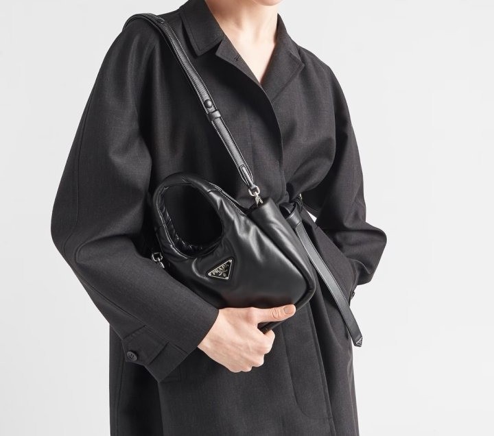 PD 프라다 나파가죽 패딩 쇼퍼 스몰