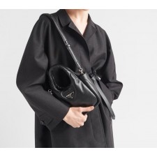 PD 프라다 나파가죽 패딩 쇼퍼 스몰