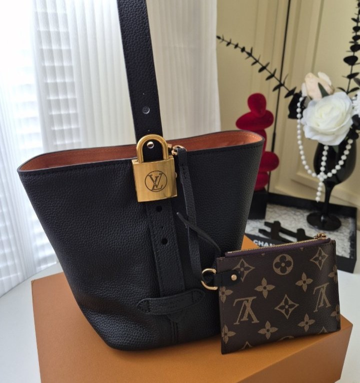 LV 루이비통  로우키 올인 BB 모노그램  