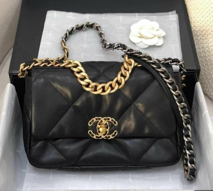 CN 샤넬 19 플립백  