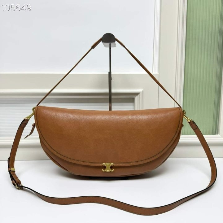 CL 셀린느 소프트 하프문  