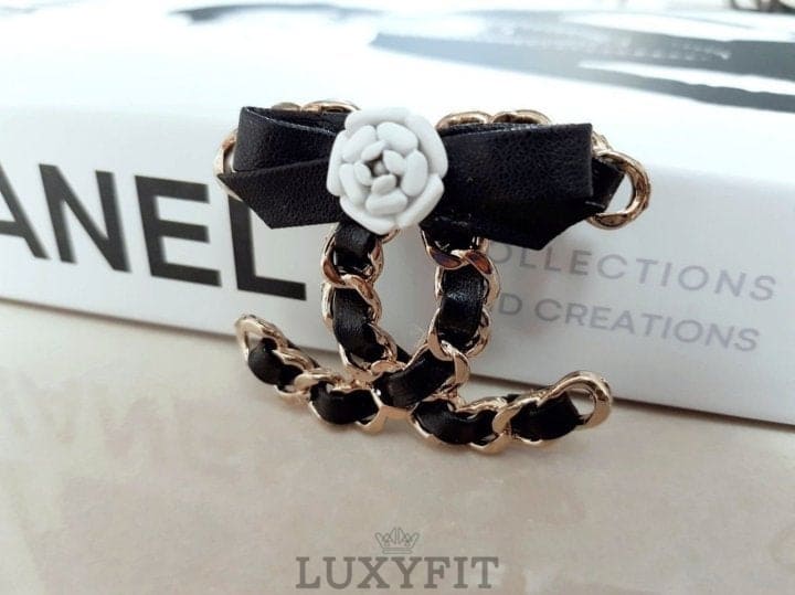 CN 샤넬 까멜 레더 브로치