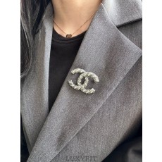 CN 샤넬 진주 꼬임 브로치