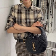 YS 생 로랑 이까리노