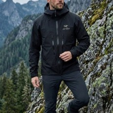 AT 아크테릭스 알파 SV 자켓 블랙