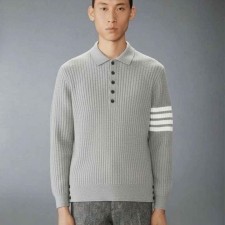 TB 톰브라운 사선 케이블 카라 니트