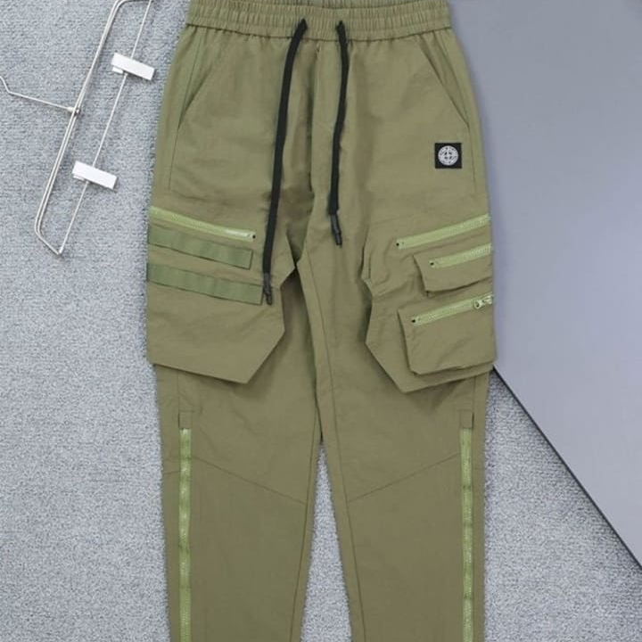 ST 스톤 아일랜드 멀티포켓 카고 팬츠