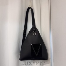 LV 루이뷔통 델타 슬링백