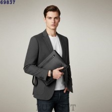 LV 루이비통 M69837 테이크오프 파우치백