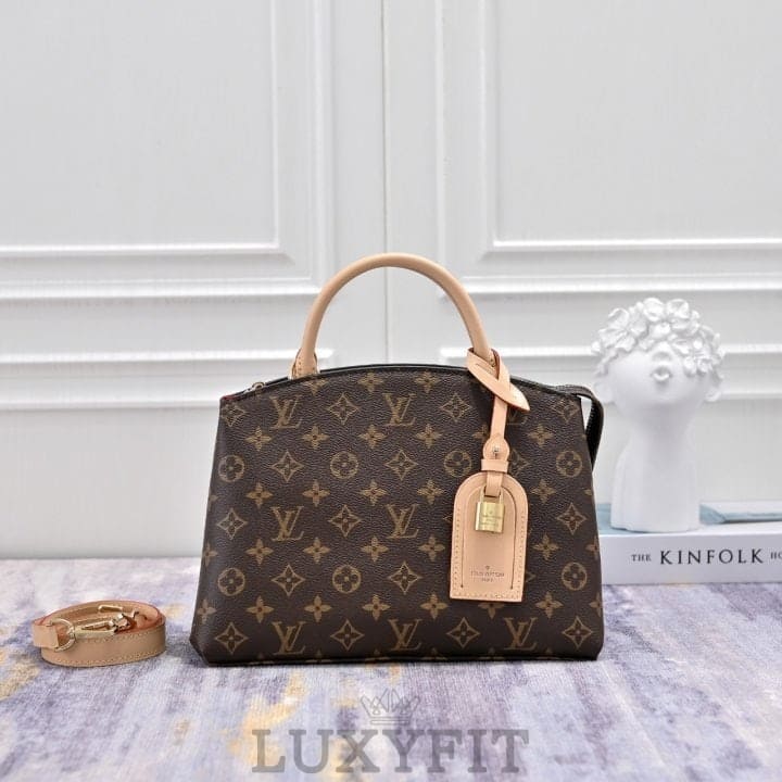 LV 루이비통 쁘띠뜨 팔레(M45900)