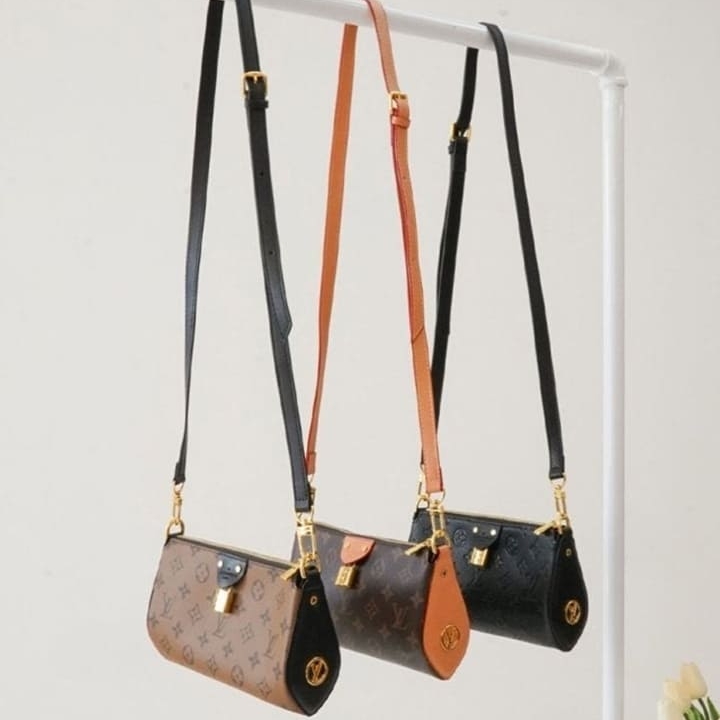 LV 루이비통 포쉐트 티레트 파우치 크로스백