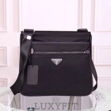 PD 프라다 나일론 크로스 바디 백 (메신저)