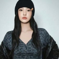 MU 미우미우 베이직 패치 비니 로고 모자