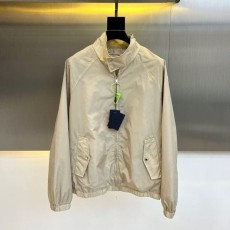 PD 프라다 트라이앵글 백로고 자켓