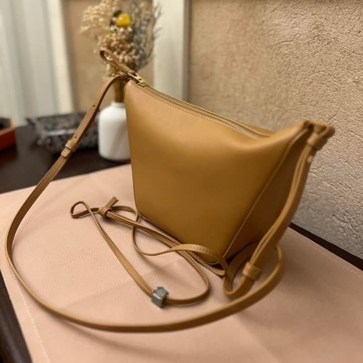 LW 로에베 헤먹숄더백