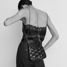 YS 생 로랑 세이드 호보