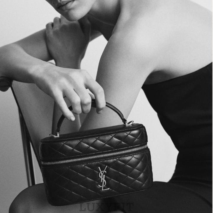 YS 생 로랑 수입 GABY 베니티 백 -블랙-