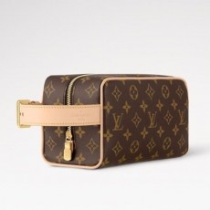 LV 루이비통 락커 돕 키트 모노그램 파우치백 1