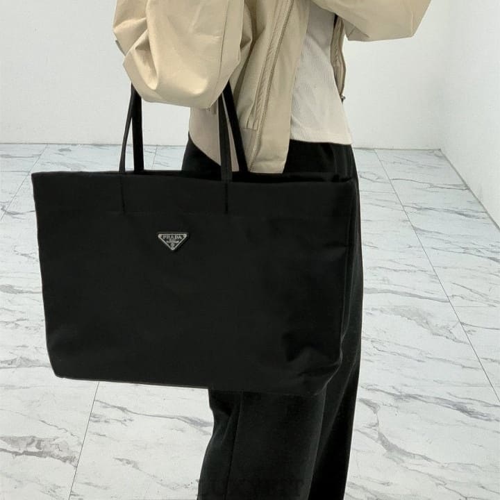PD 프라다 리나일론 쇼퍼 토트백
