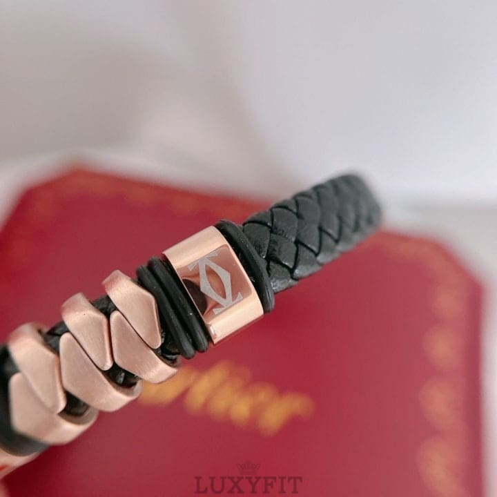 CT 까르띠에 가죽 팔찌