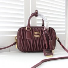 MU 미우미우 아르카디 마테라세 토트백 버건디 [고급]