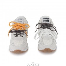 MU 미우미우 여성 스니커즈