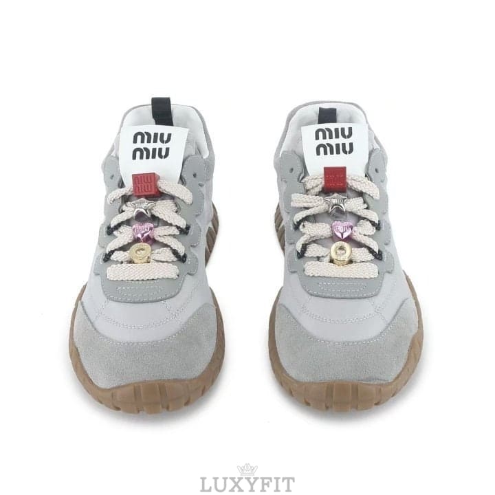 MU 미우미우 타이어 여성 스니커즈