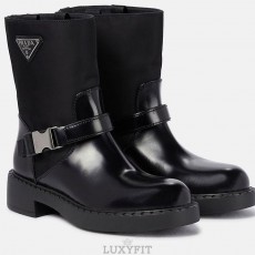 PD 프라다 브러쉬드 레더 리나일론 버클 앵글 부츠