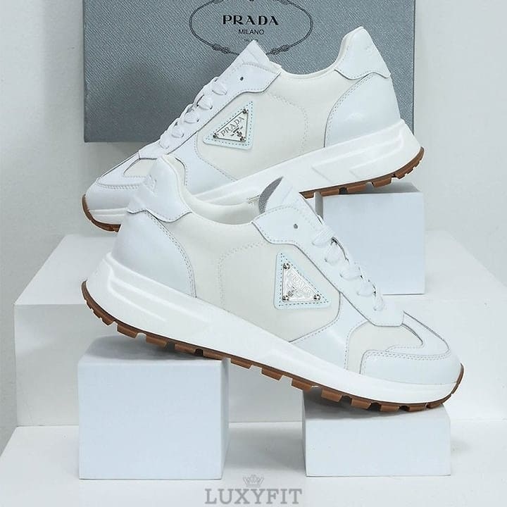 PD 프라다 프랙스 브러시드 스니커즈