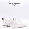 TB 톰브라운 남성 스니커즈입니다