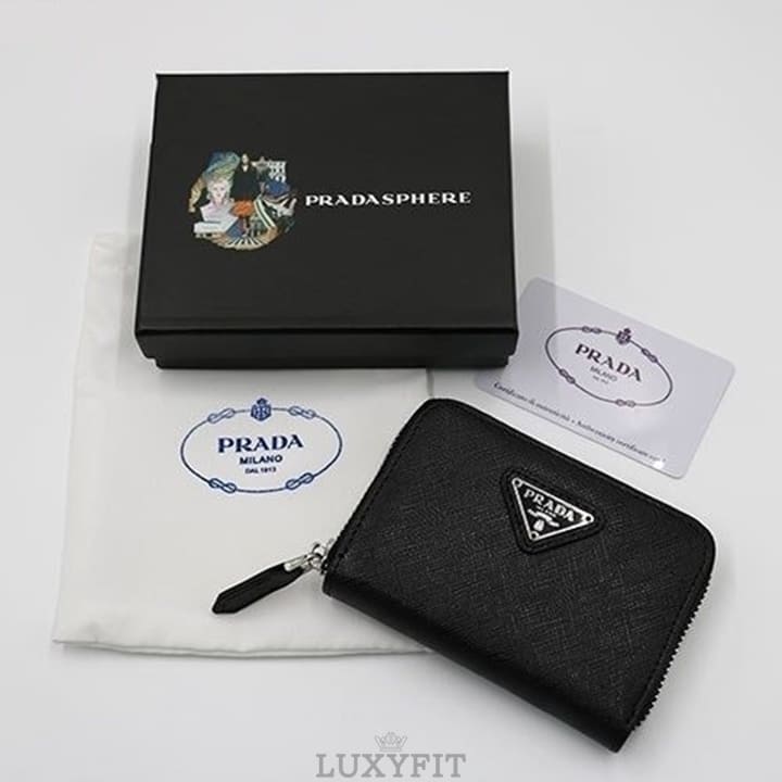 PD 프라다 사피아노 삼각로고 레더 동전지갑