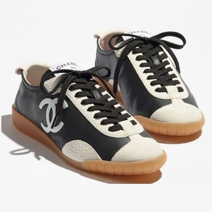 CN 샤넬 스니커즈 CC로고 레더 로우탑 운동화 블랙 화이트
