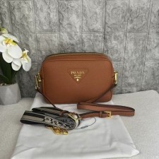 PD 프라다 비텔로 다이노 레더 숄더백