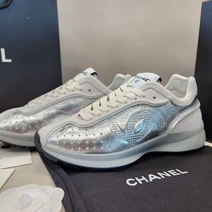 CN 샤넬 카프스킨 크루즈 스니커즈