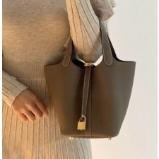 HM 에르메스 피코탄 18 토고 숄더백