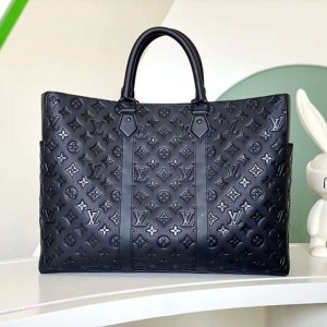 LV 루이비통 삭플라 24H