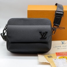 LV 루이비통 24ss 신상 패스트 라인 메신저 백 공용