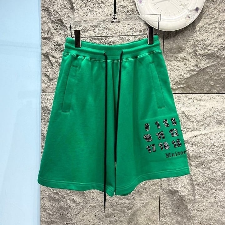 MG 메종 마르지엘라 레터링 자수패치 하프팬츠