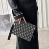 DO 디올 A5 트라이앵글 오블리크 클러치 백