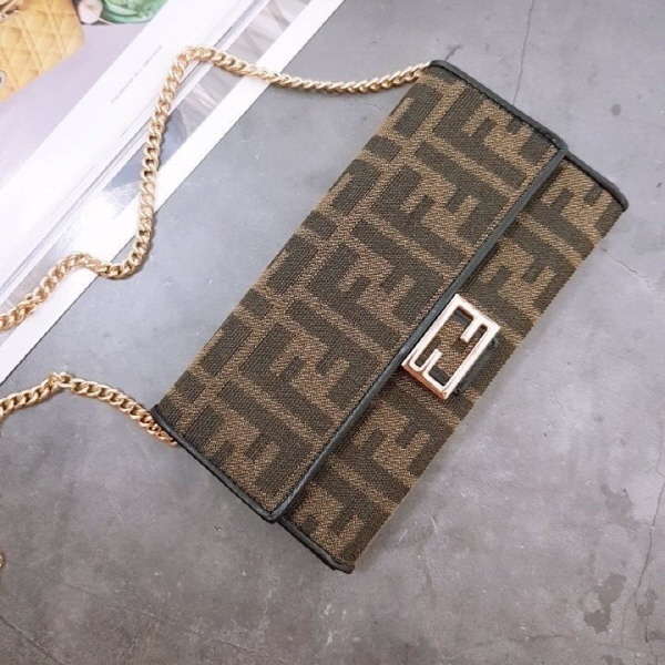 FD 펜디 FF로고 체인스트랩 클러치