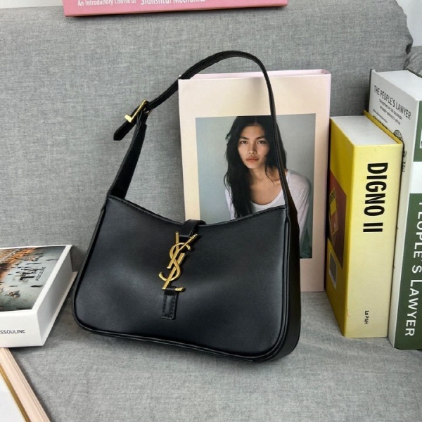 (국내) YS 생로랑 탑 핸들 도트미니백