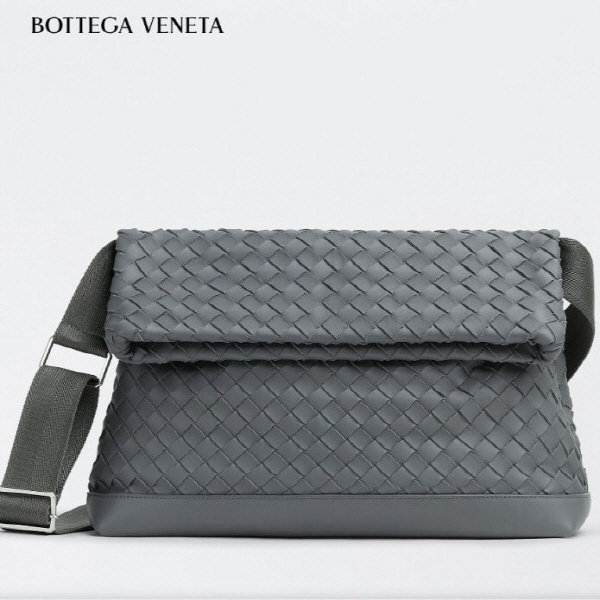 BT 보테가베네타 수입최상급 인트레치아토 메신져 백 그레이