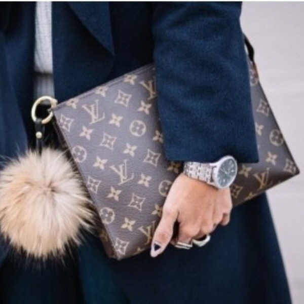 (국내) LV 루이비통 포쉐 토일레트 26