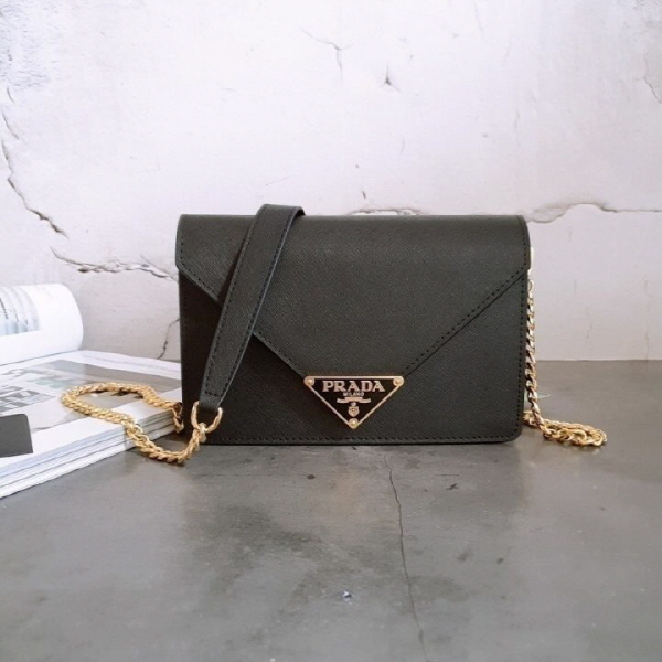 (국내)PD 프라다 사피아노 삼각로고 체인 크로스백 (하이퀄리트 A급)