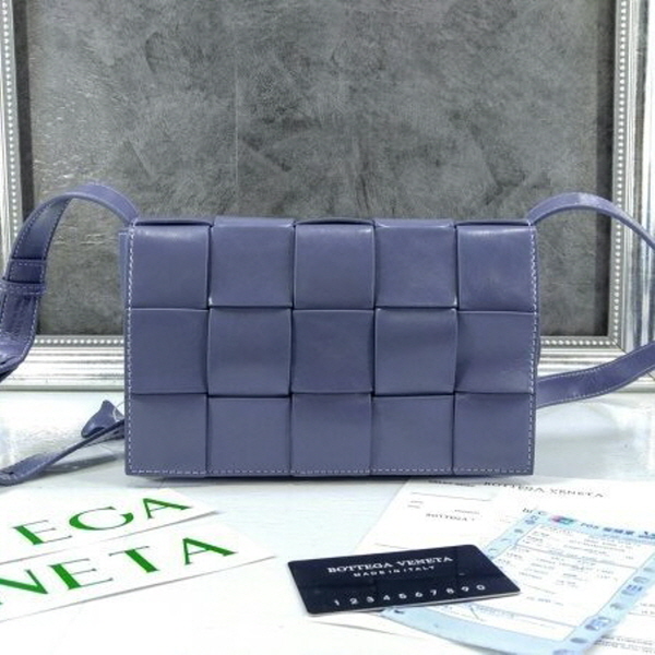 (국내) BT 보테가 22ss 맥시 인트레치아노 우븐 숄더백 667298